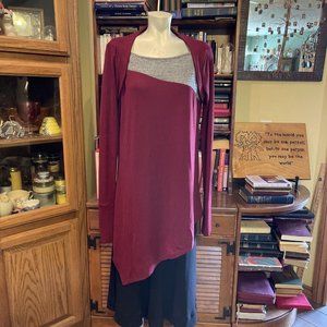 NWT‎ Rosegal size 1x US 14 asymmetrical long sleeve tunic blouse burgundy gray